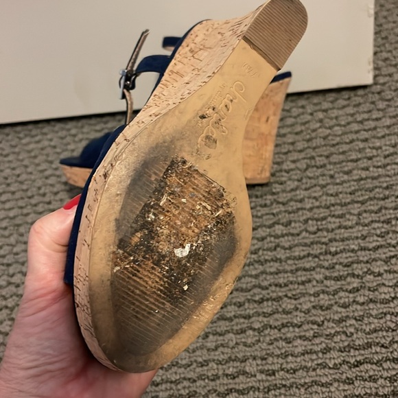 Charles David 7.5 cork wedge heels with ankle strap. Dark blue. - Picture 4 of 4